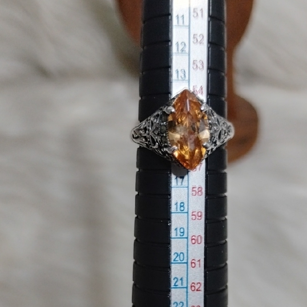 SALE! Intricate 925 Sterling Silver Marcasite & Citine Stone Ring - Picture 6 of 11
